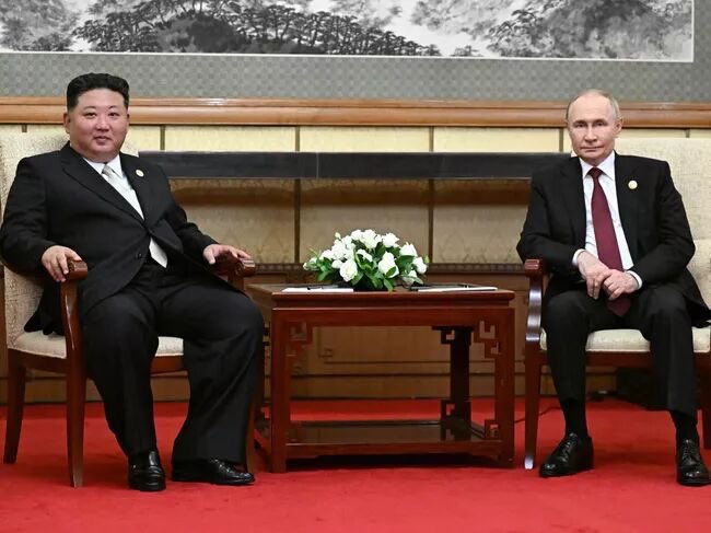 Pertemuan Putin-Kim Jong Un di China: Momen Mesra dan Janji Kerjasama